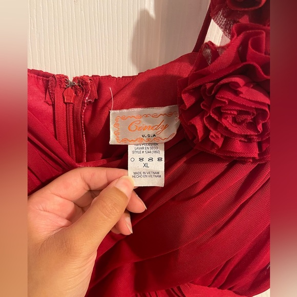 Formal red mini dress with flowers - Picture 2 of 3